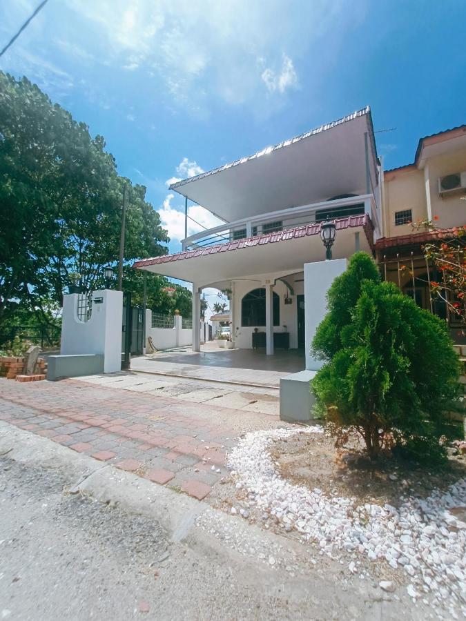 Cozy Corner House #4 Bedroom #3 Bathroom Ipoh Exterior foto